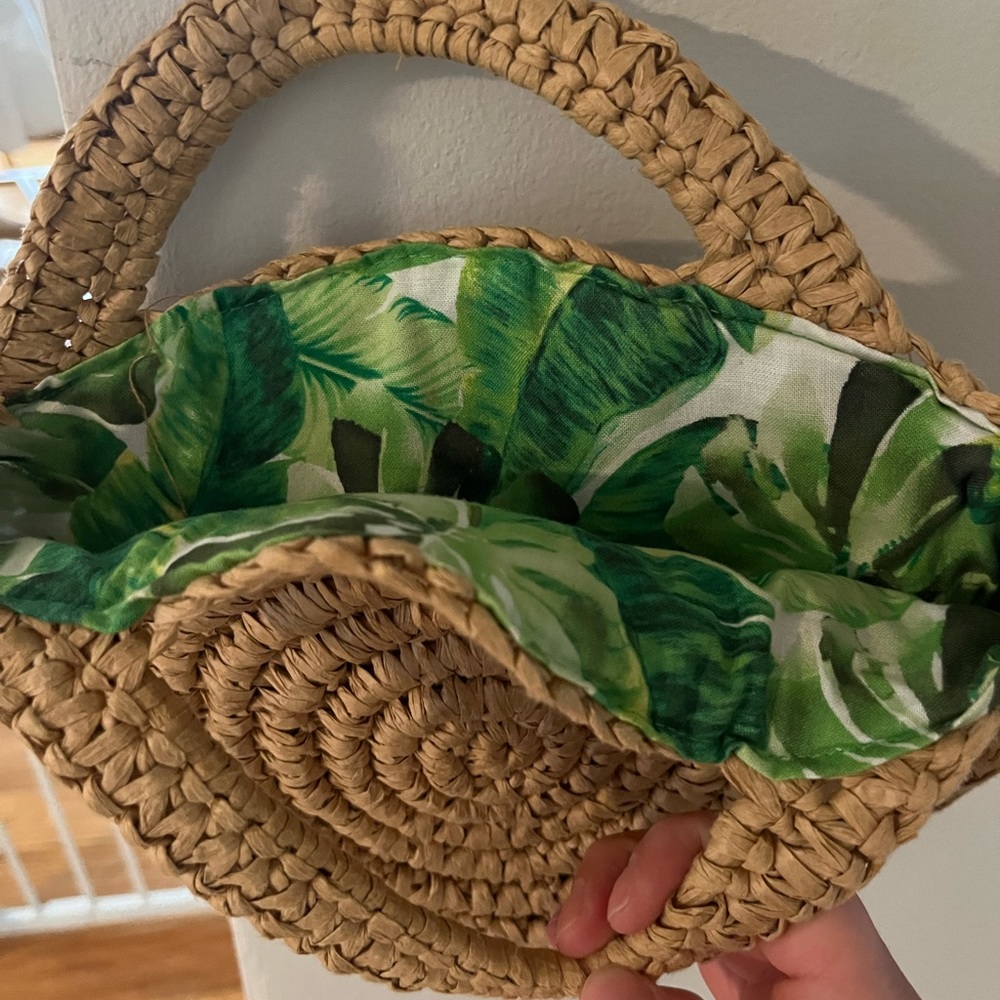 Straw Crossbody - Picture 2 of 2